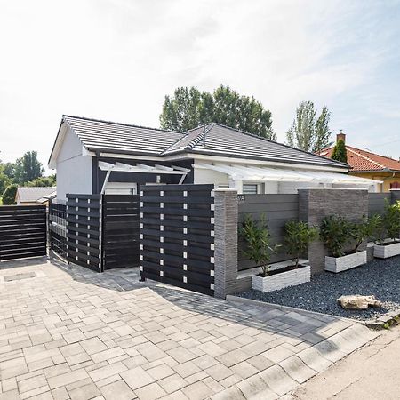 Balatonic Lemon Apartmanhaz Siófok Extérieur photo