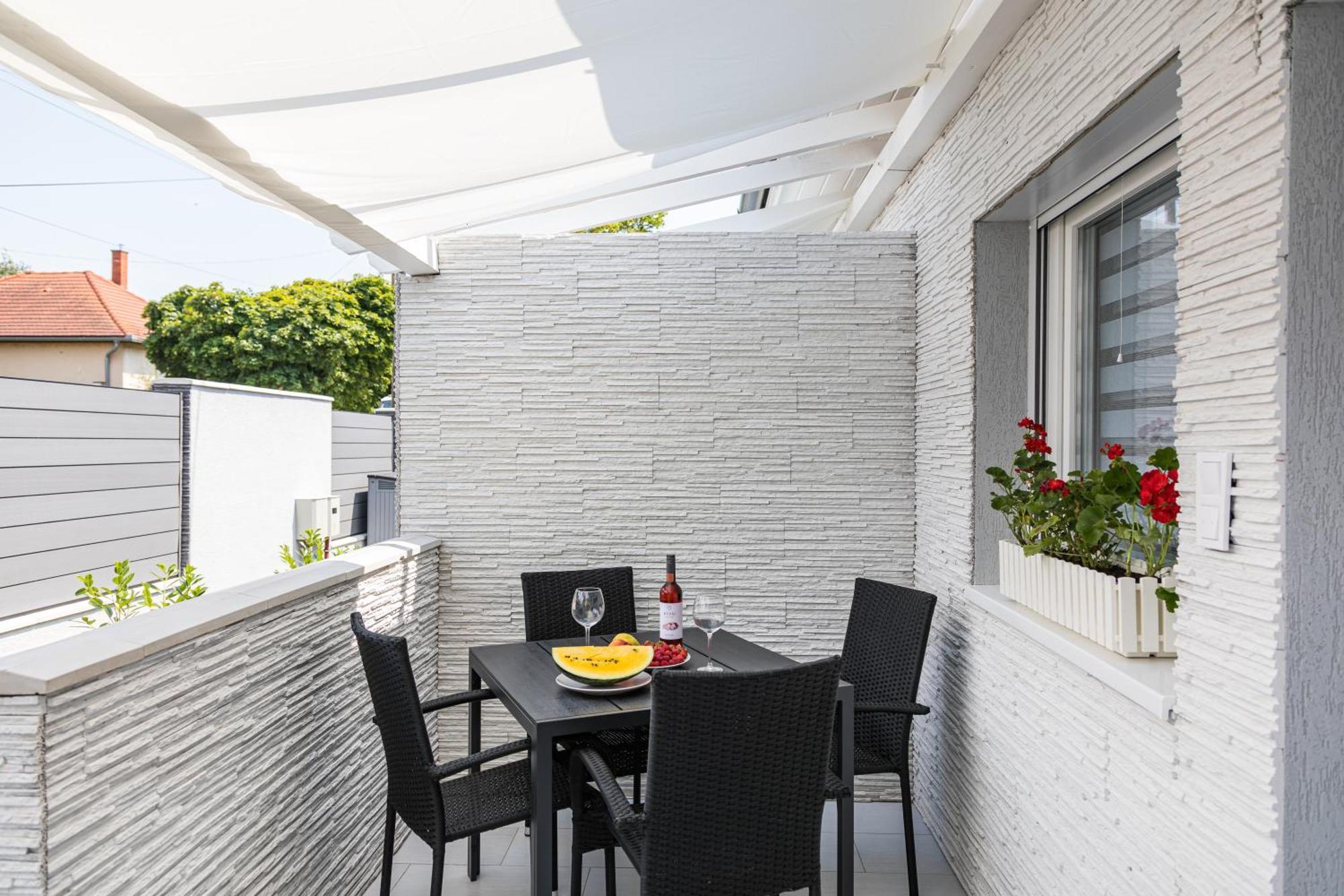 Balatonic Lemon Apartmanhaz Siófok Extérieur photo