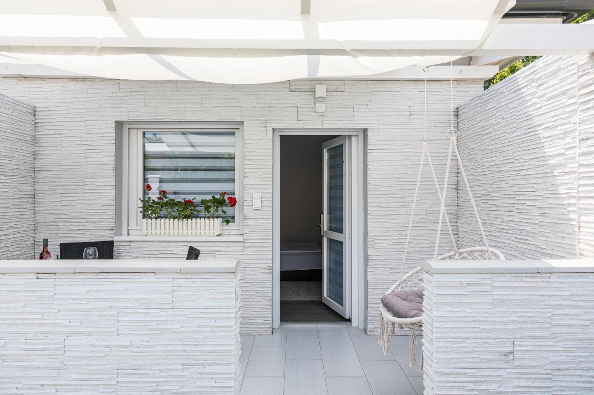 Balatonic Lemon Apartmanhaz Siófok Extérieur photo