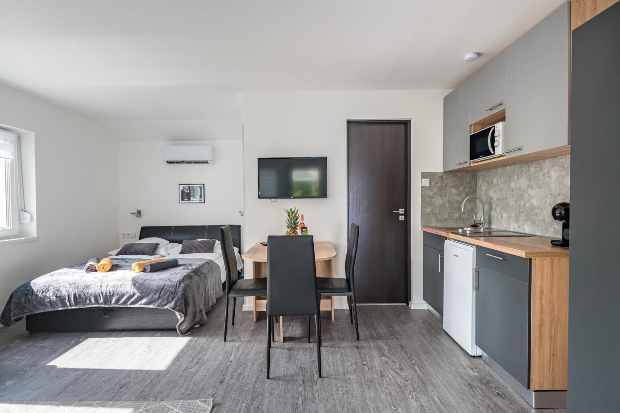 Balatonic Lemon Apartmanhaz Siófok Extérieur photo