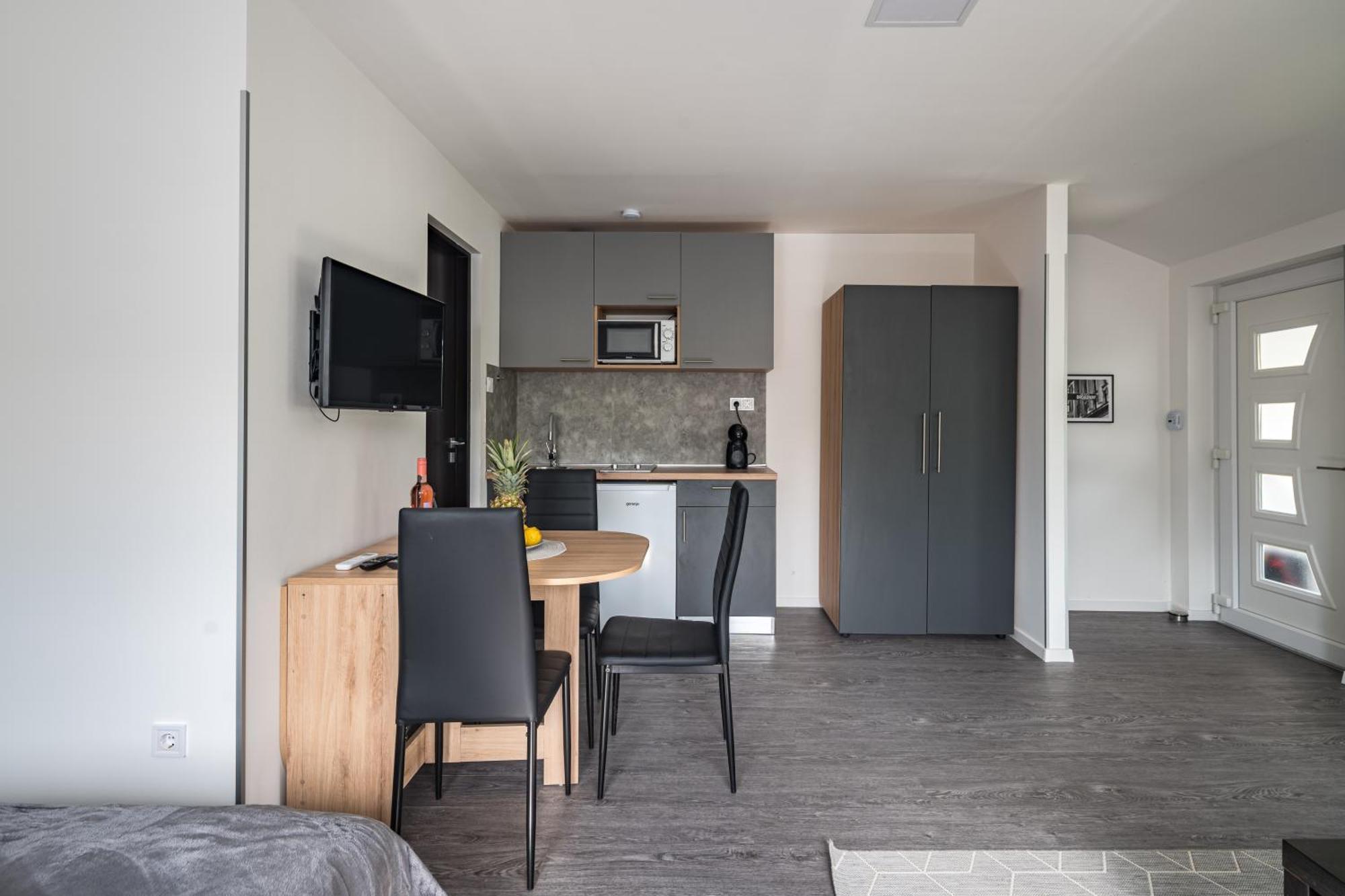 Balatonic Lemon Apartmanhaz Siófok Extérieur photo