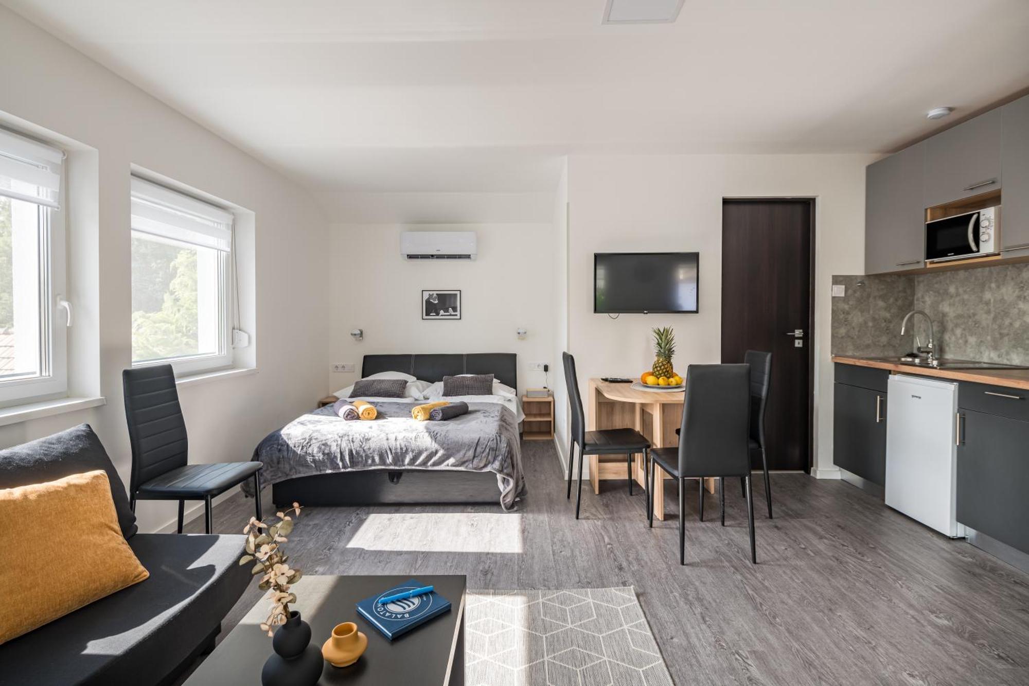 Balatonic Lemon Apartmanhaz Siófok Extérieur photo