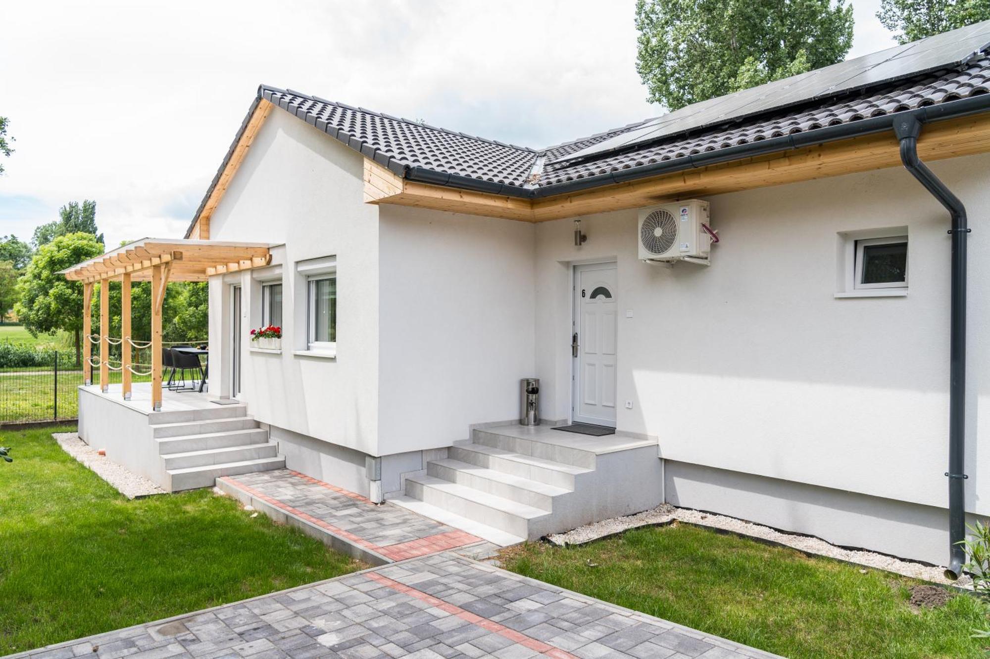 Balatonic Lemon Apartmanhaz Siófok Extérieur photo