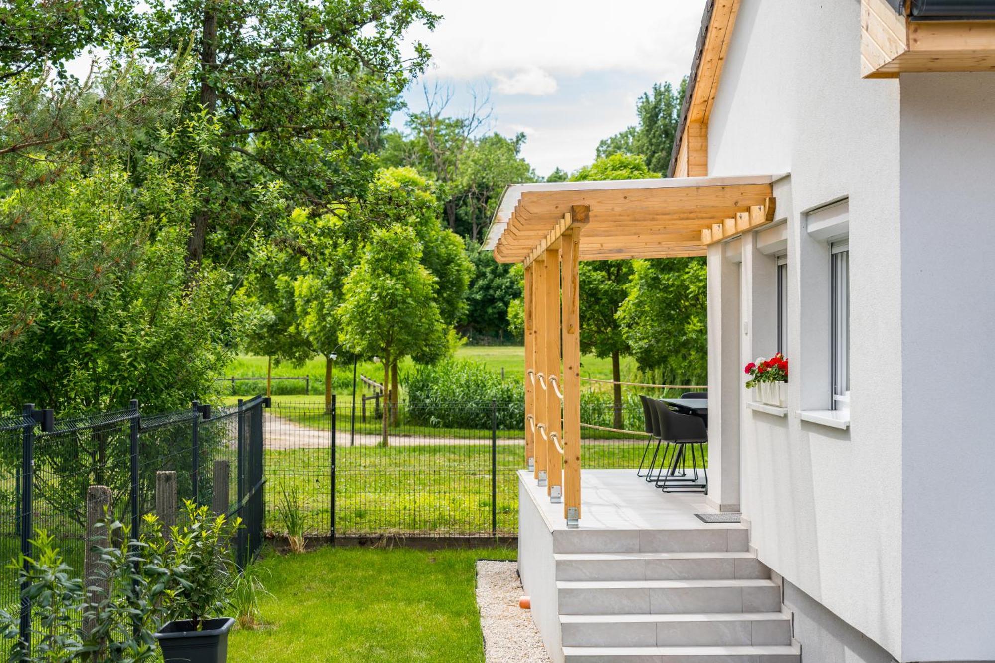 Balatonic Lemon Apartmanhaz Siófok Extérieur photo
